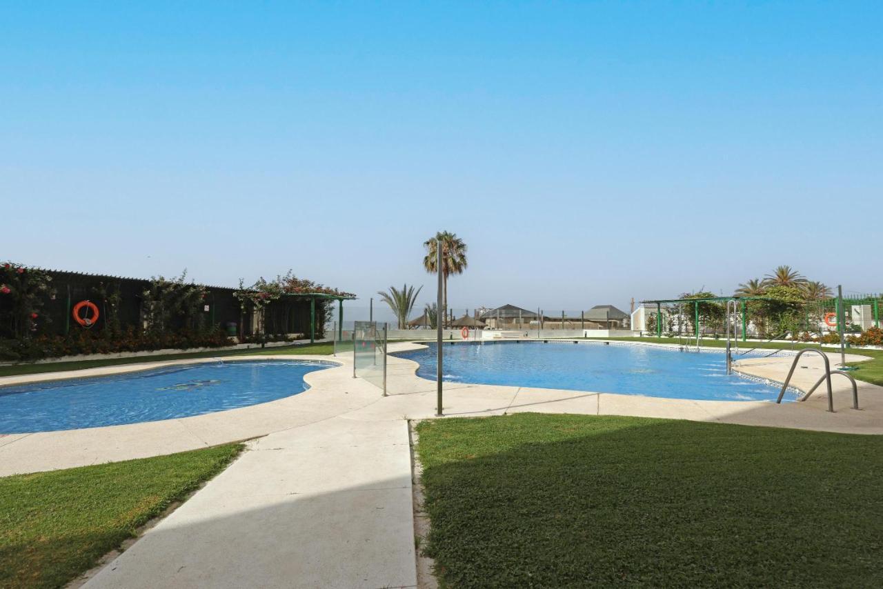 First Line Beach Apartment Marbella Buitenkant foto